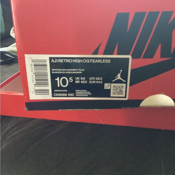 “Out with the old in with the New Savings

Air Jordan 1 From Chi to UNC - Picture 5 of 16